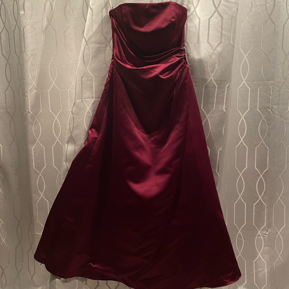 Burgundy dress size 8